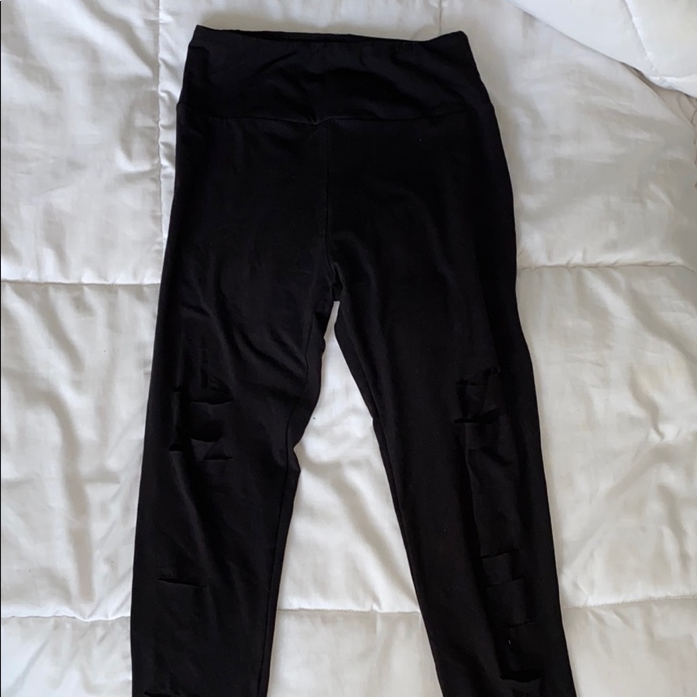 ripped leggings